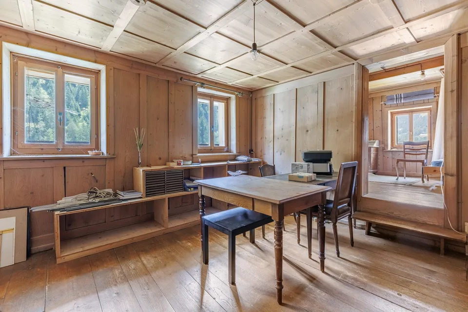 Casa engadina con stalla da ristrutturare