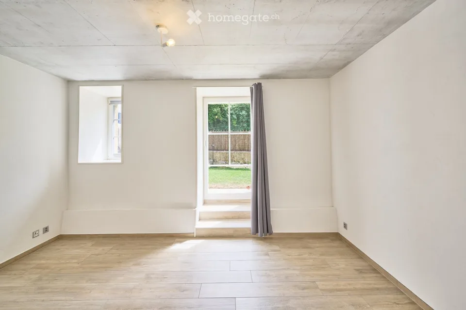 Charming 4.5-room apartment with private garden