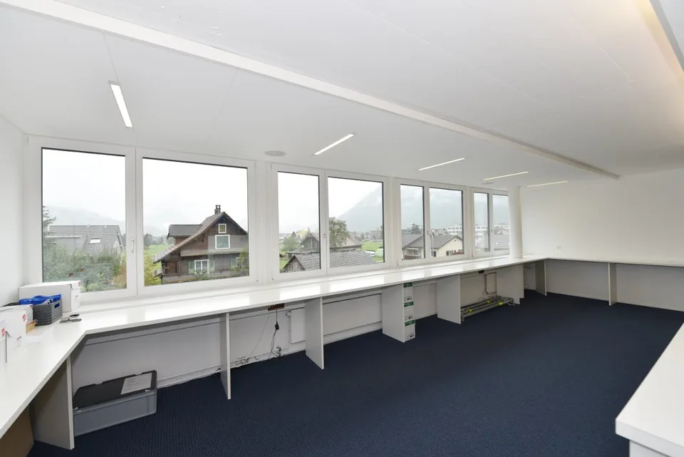 Office and commercial space with training room, Coworking – photo 6 of 8