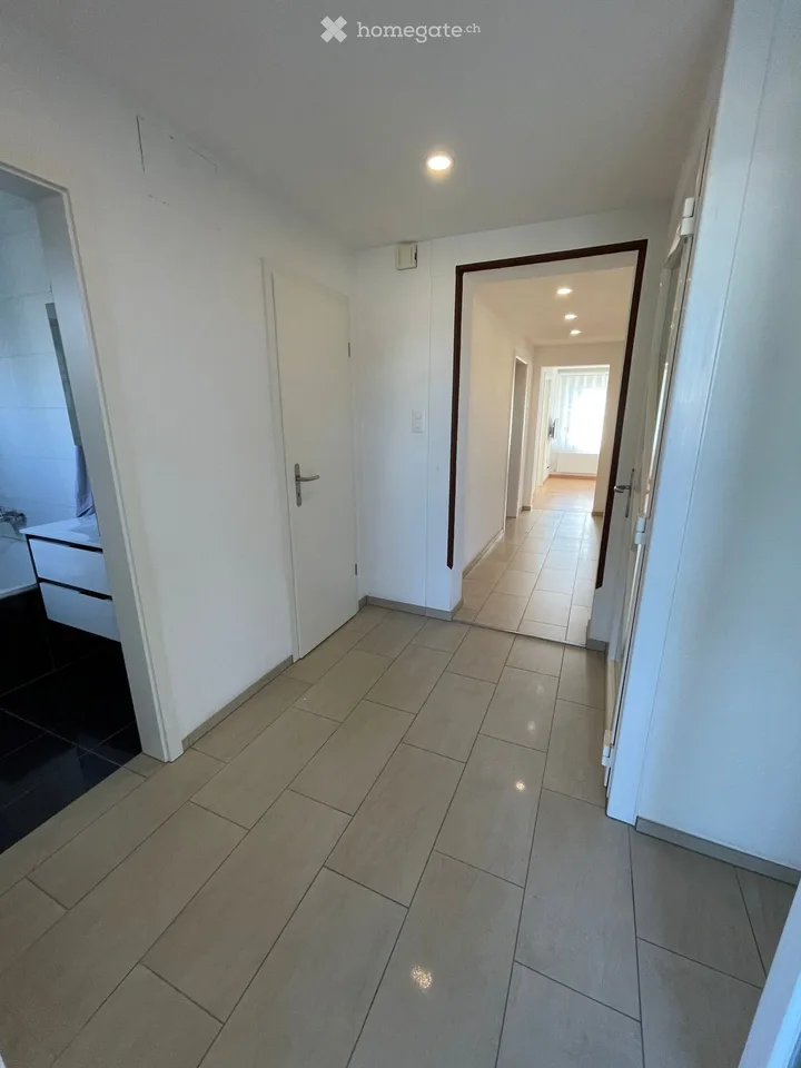 Helle und zentral gelegene 3.5-Zimmer-Wohnung in Oftringen