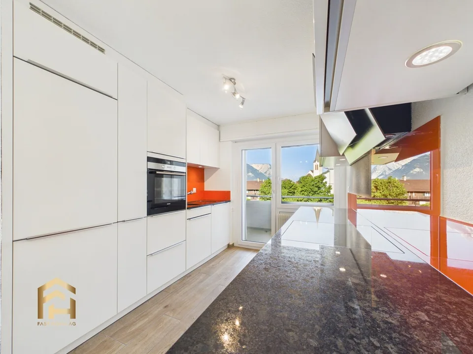 Zentral gelegene 4.5 ZWG mit Balkon und Gartensitzplatz
