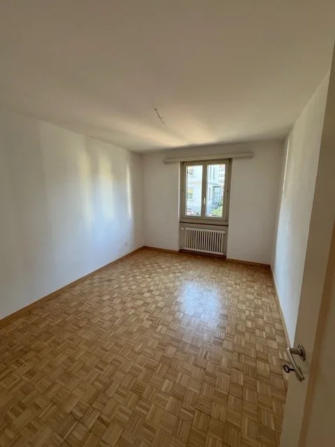 Schöne und zentrale Altbauwohnung zu vermieten