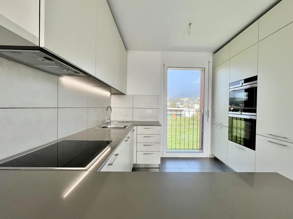 Modern 4.5-room duplex apartment with terrace in Stabio