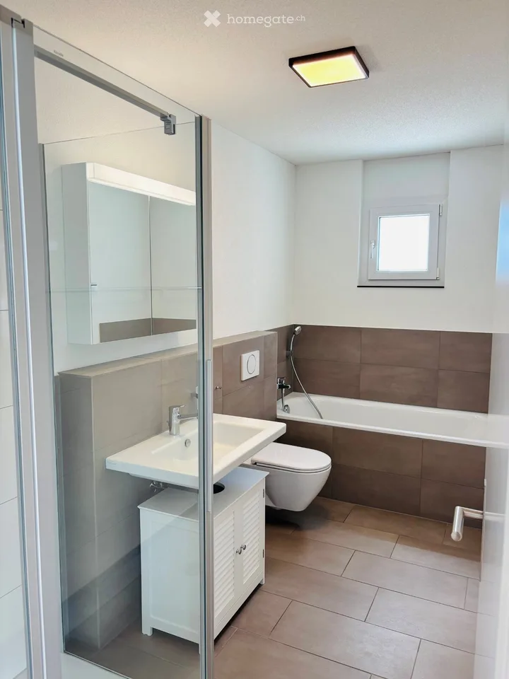 3.5-Zimmer-Attikawohnung  Terrasse 71m2,  ab 01.09.2026