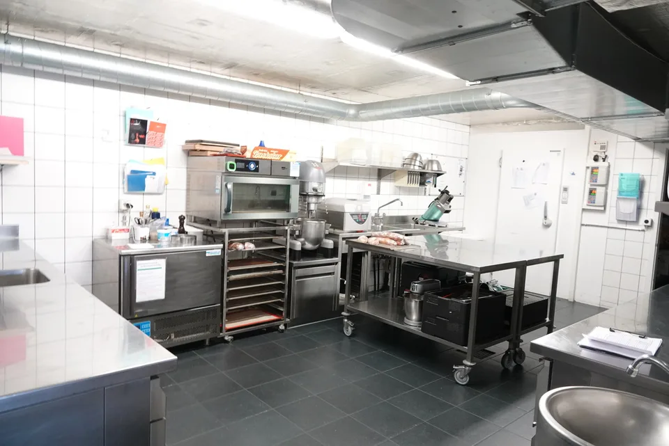 Bella opportunità da cogliere! Magnifico ristorante in Gruyère – foto 8 di 9