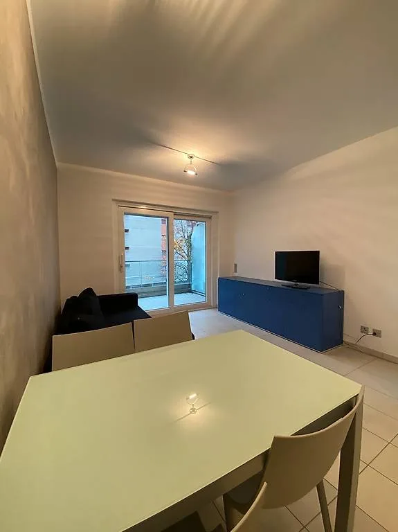 ZENTRALE 2-ZIMMER-WOHNUNG EINGERICHTET - MINDESTMIETDauer 3 MONATE