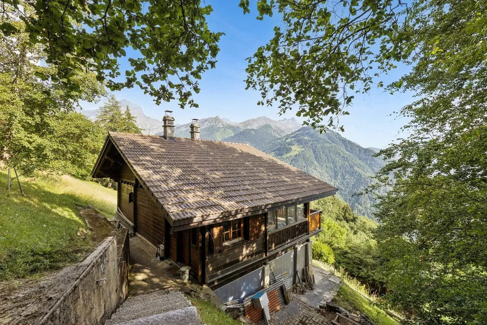 Traditionelles Chalet zur Renovierung in Gryon, mit Aussicht und großem Garten – Foto 10 von 11