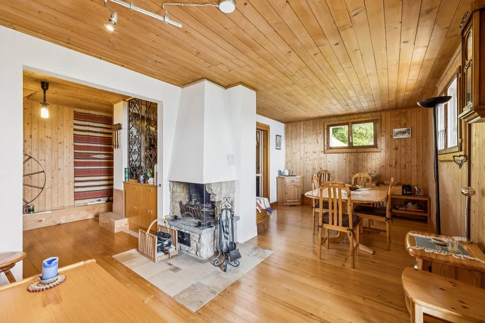 Traditionelles Chalet zur Renovierung in Gryon, mit Aussicht und großem Garten – Foto 8 von 11