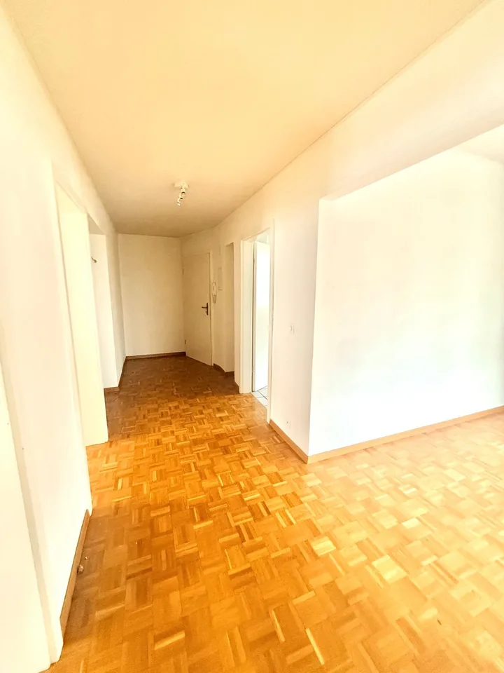 Wohnung mit 3.5 Zimmern und Balkon