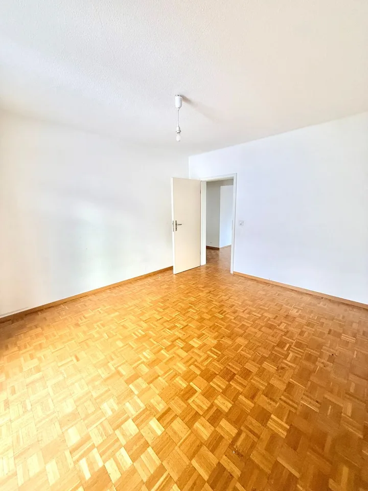 Wohnung mit 3.5 Zimmern und Balkon – Foto 8 von 11
