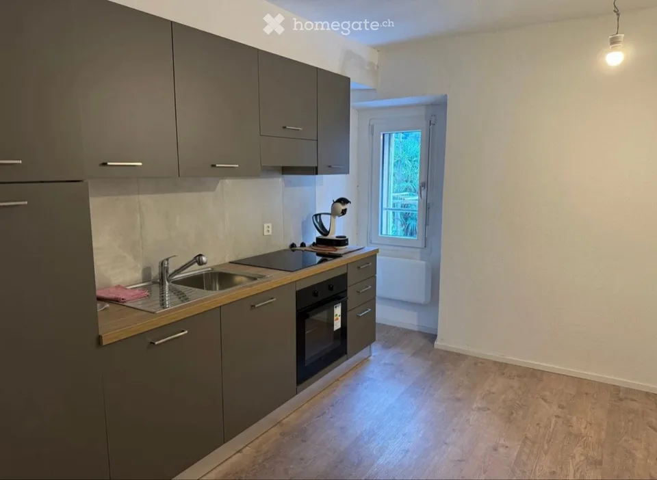 BODIO. VERKAUFE HAUS MIT 2 WOHNUNGEN