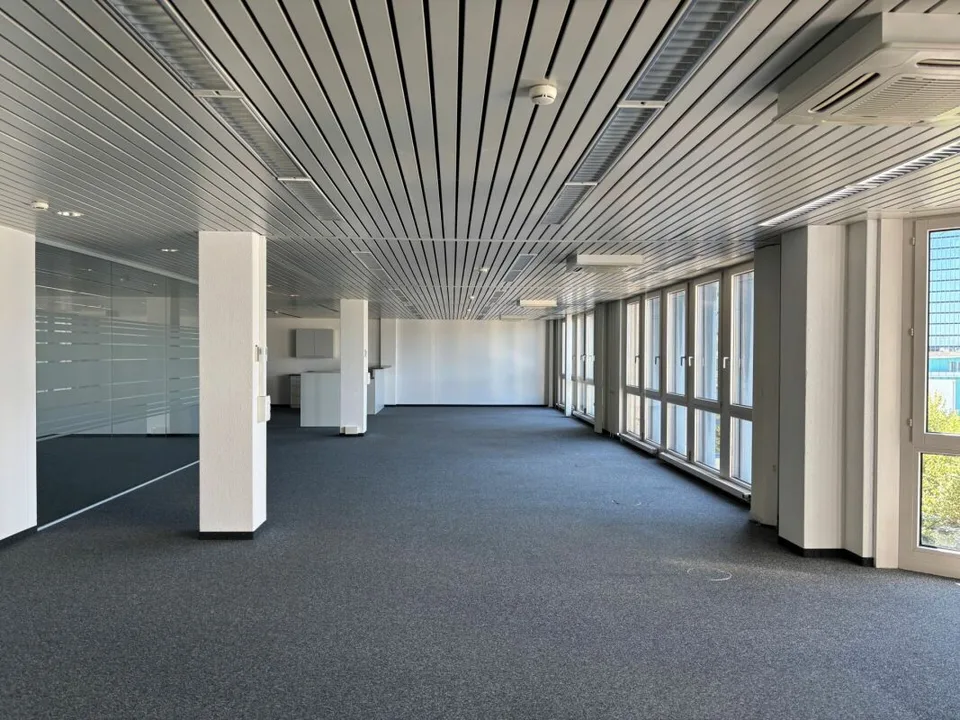 Ufficio 220 m2, 3° piano, Grundstrasse 12, Rotkreuz