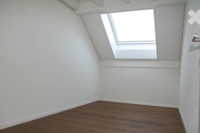 Appartement 4,5 pièces avec galerie et balcon à Steffisburg