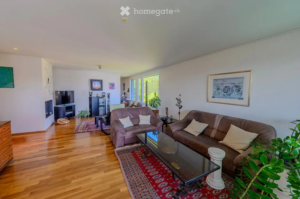 Helle 3.5-Zimmer-Wohnung mit Loggia und Cheminée im Dahlienpark in Unterengstringen – Foto 7 von 16