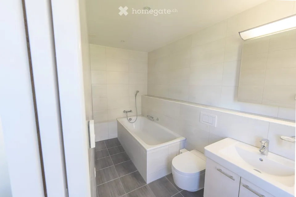 Helle 3.5-Zimmer-Wohnung mit Loggia und Cheminée im Dahlienpark in Unterengstringen – Foto 11 von 16
