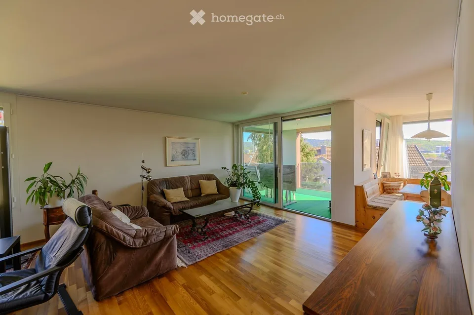 Helle 3.5-Zimmer-Wohnung mit Loggia und Cheminée im Dahlienpark in Unterengstringen – Foto 6 von 16