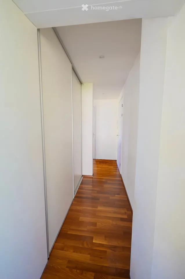 Helle 3.5-Zimmer-Wohnung mit Loggia und Cheminée im Dahlienpark in Unterengstringen – Foto 13 von 16
