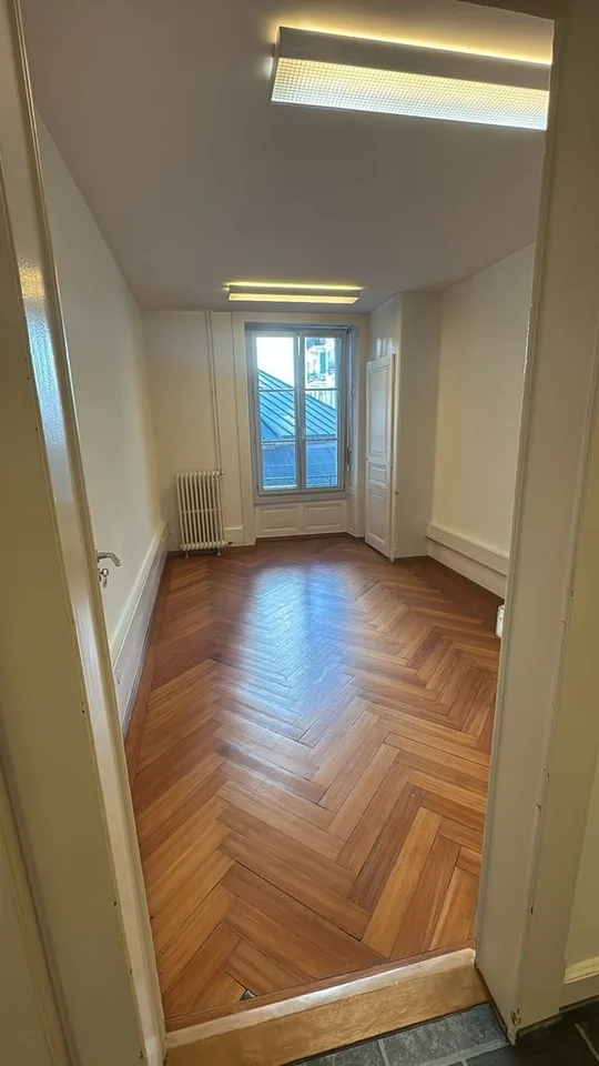 Wonderful commercial space in the city center! – photo 7 of 10