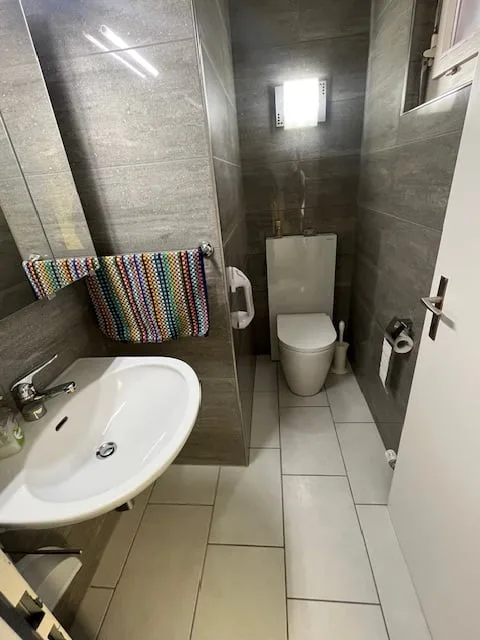 Einfamilienhaus (einseitig angebaut) an ruhiger Lage mit charmantem Garten. – Foto 12 von 29