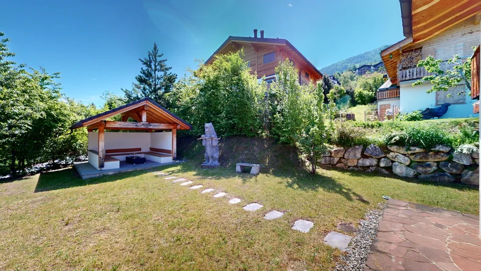 Atemberaubendes 5-Zimmer-Chalet mit Pool und Panoramablick auf die Berge in Nendaz