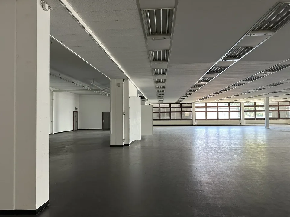 Sale of a large commercial/industrial warehouse