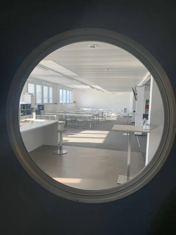 Mietbüros, Werkstatt und Lagerfläche von 2700 m2 in Cheseaux
