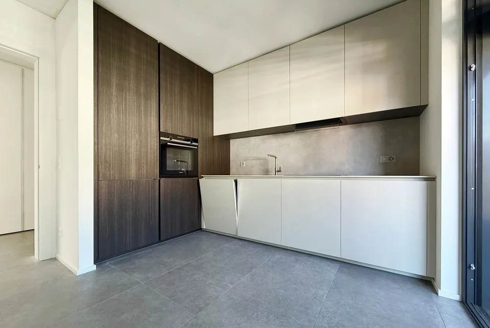 BRIGHT AND SPACIOUS 4.5 ROOM APARTMENT WITH 2 TERRACES IN VACALLO