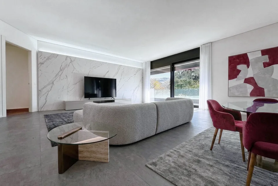 BRIGHT AND SPACIOUS 4.5 ROOM APARTMENT WITH 2 TERRACES IN VACALLO