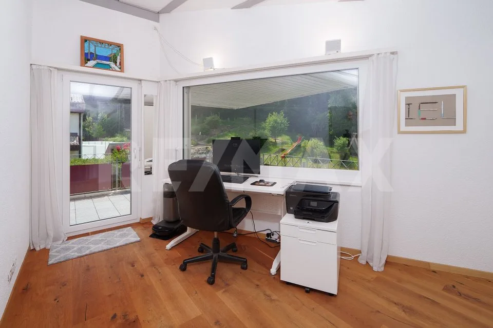 Casa unifamiliare semi-detachata moderna – foto 9 di 13