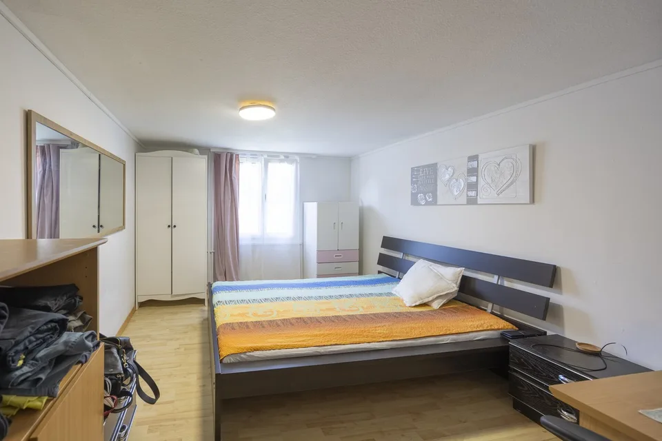 Vollvermietetes Mehrfamilienhaus mit acht Wohnungen – Foto 7 von 13