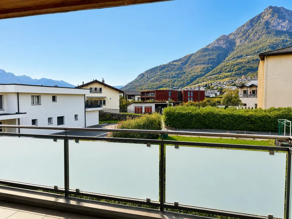 Interamente ? Appartamenti 3.5 locali con balcone, garage e posti auto
