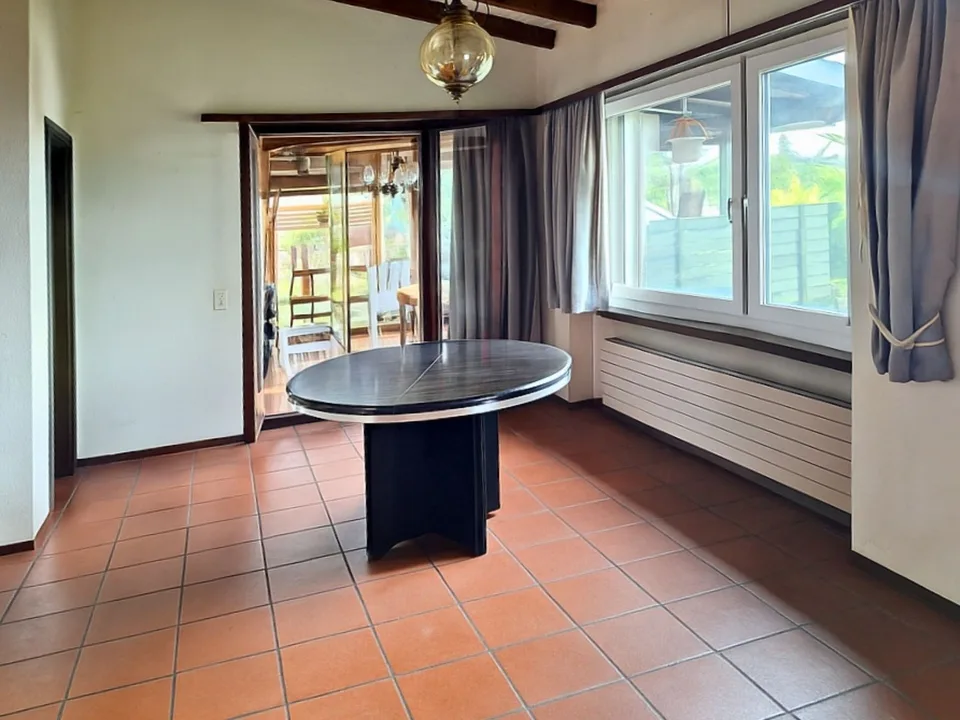 Villa mit Charme, mit Pool und offener Aussicht