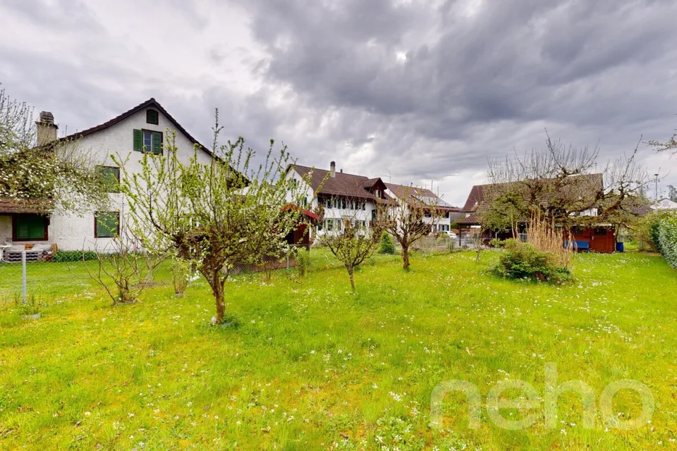 Casa bifamiliare e 835 m² di terreno edificabile – disponibili insieme o separatamente – foto 12 di 18