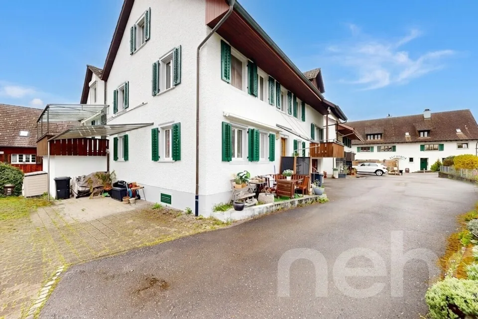 Casa bifamiliare e 835 m² di terreno edificabile – disponibili insieme o separatamente – foto 18 di 18