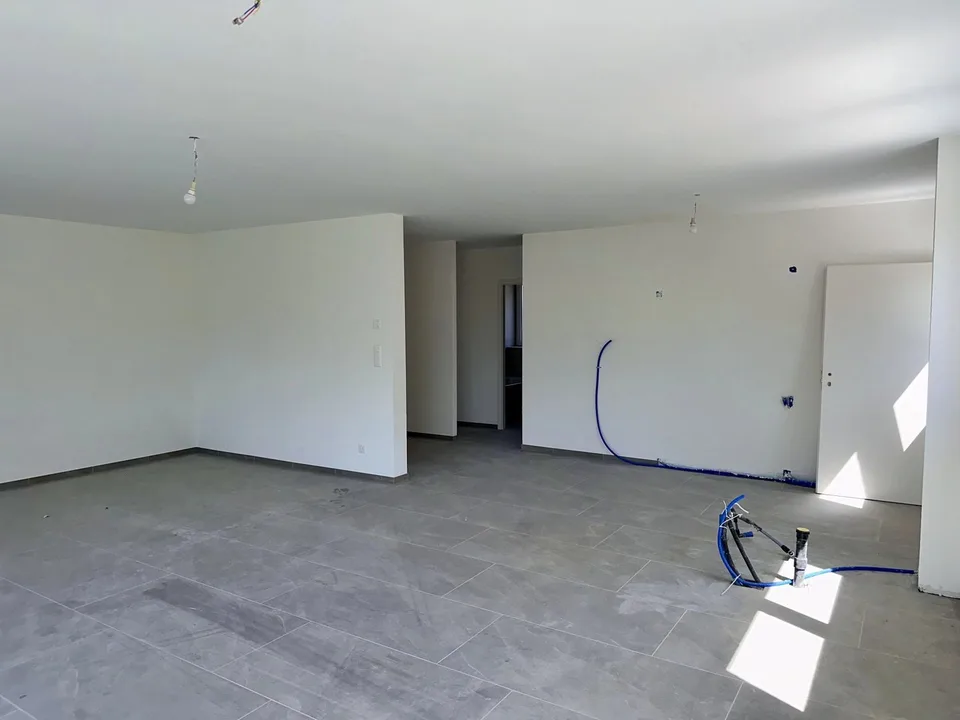 Aproz (Sion) 4.5 pièces neuf au dernier étage avec grand balcon