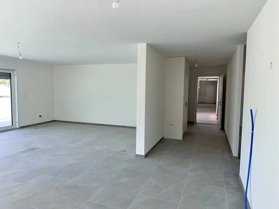 Aproz (Sion) 4.5 pièces neuf au dernier étage avec grand balcon
