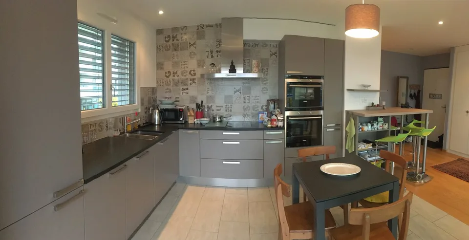 Prächtige Durchgangswohnung mit Balkon-Terrasse in idealer Lage