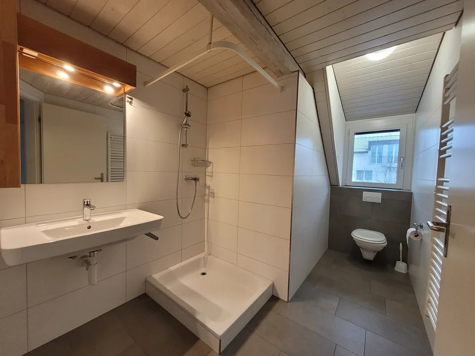 Casa multifamiliare con 9 unità, disponibile immediatamente
