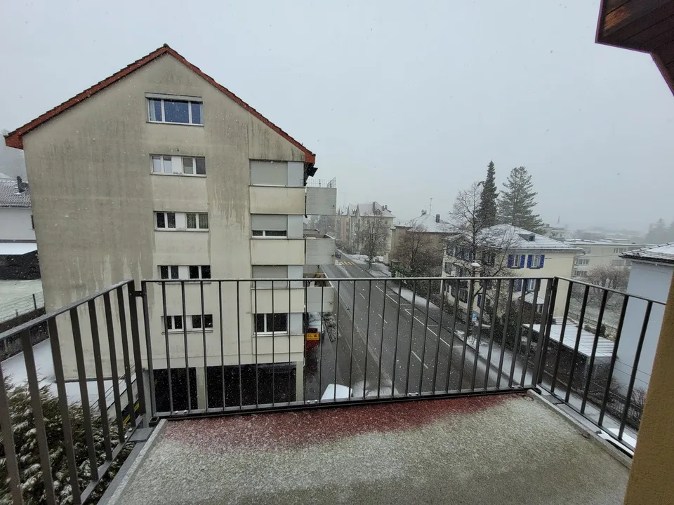Casa multifamiliare con 9 unità, disponibile immediatamente