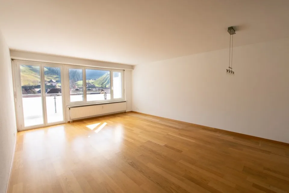 Helle Wohnung mit grossem Balkon