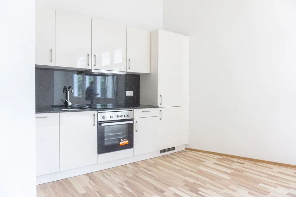 Grosse Studiowohnung mit Balkon mitten in Solothurn