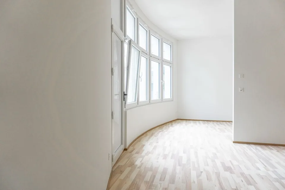 Grosse Studiowohnung mit Balkon mitten in Solothurn