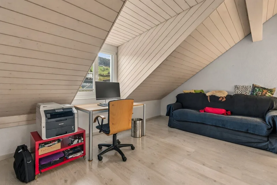 Casa angolare di 5,5 locali con giardino e 2 posti auto sotterranei inclusi – foto 12 di 13