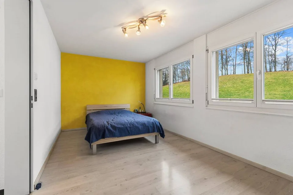 Casa angolare di 5,5 locali con giardino e 2 posti auto sotterranei inclusi – foto 7 di 13