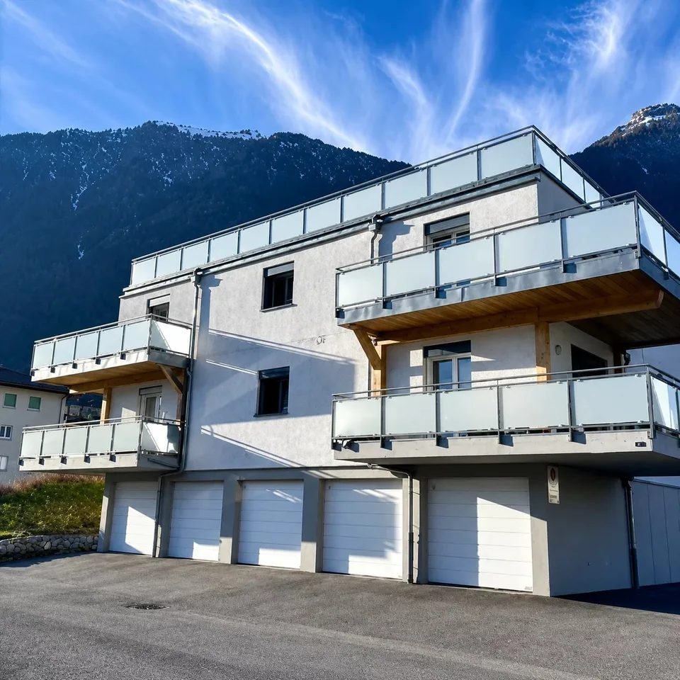 Fully ? Appartement 2.5 pièces avec grand balcon et vue dégagée