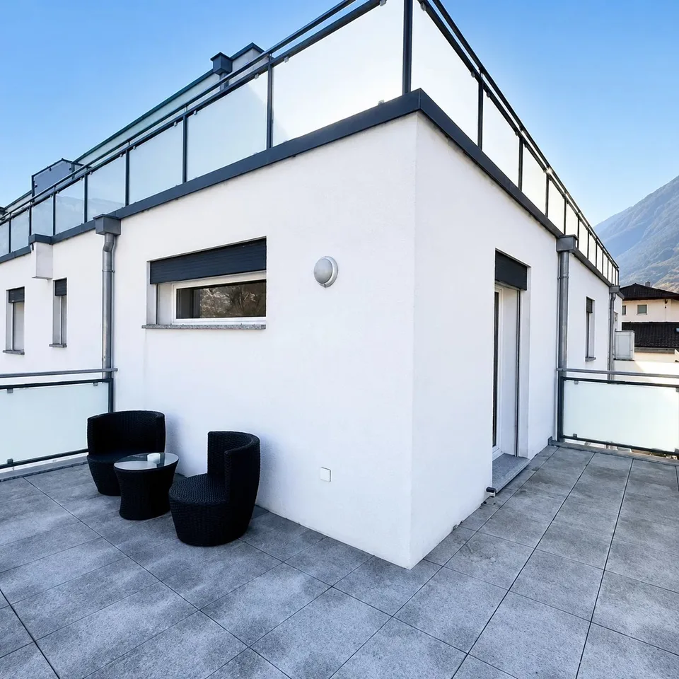 Fully ? Appartement 2.5 pièces avec grand balcon et vue dégagée