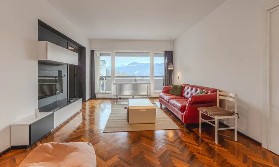 OCCASIONE - AMPIO 3.5 LOCALI CON BOX E VISTA APERTA A LUGANO