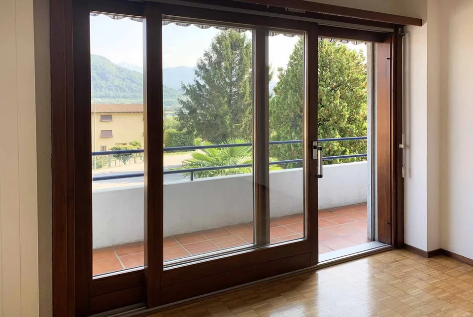 APPARTAMENTO 2.5 LOCALI CON BALCONE AD AGNO MONDONICO