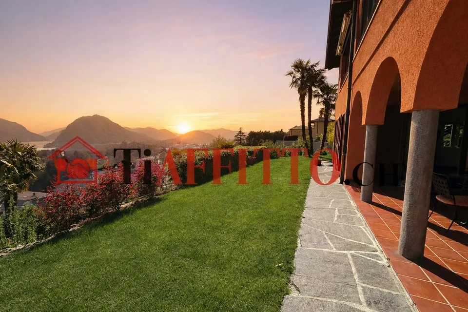 PREGIATO 4.5 A PORZA CON GIARDINO E PISCINA COPERTA