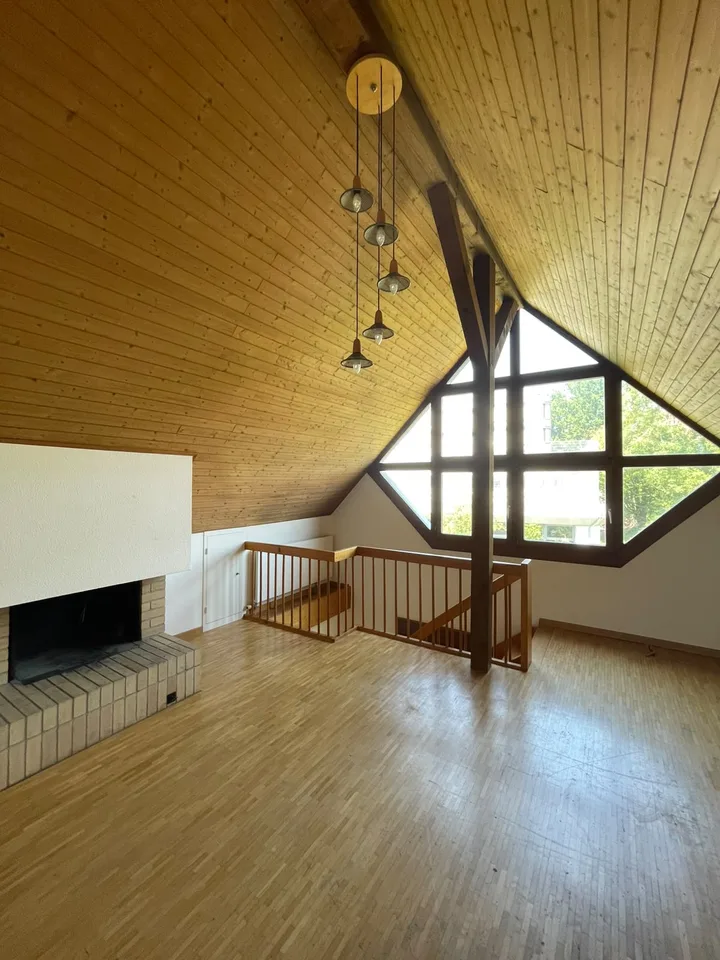 Charmante 4.5-Zimmer-Maisonettewohnung mit Cheminée